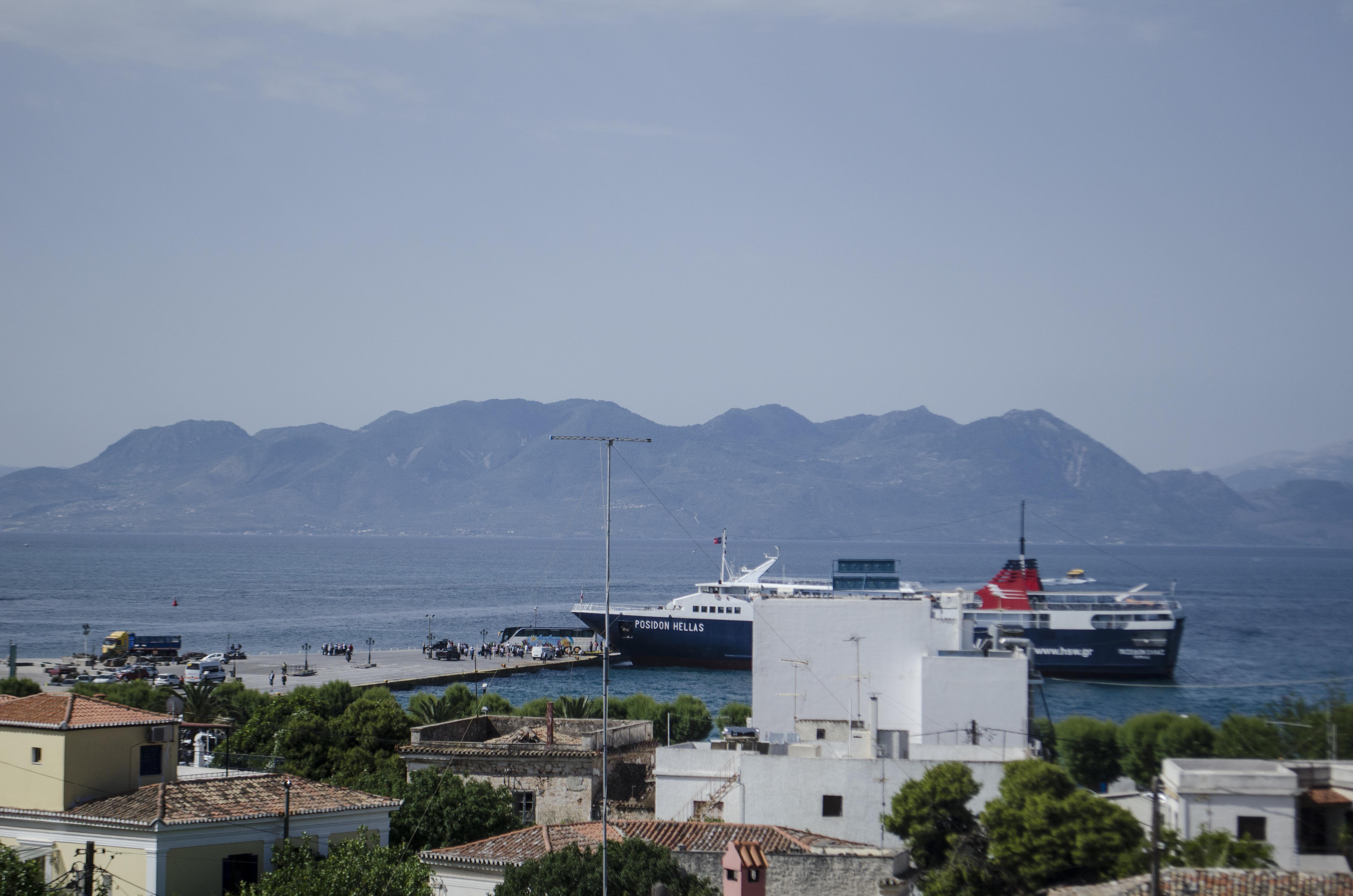 Hotel Aegina Bagian luar foto