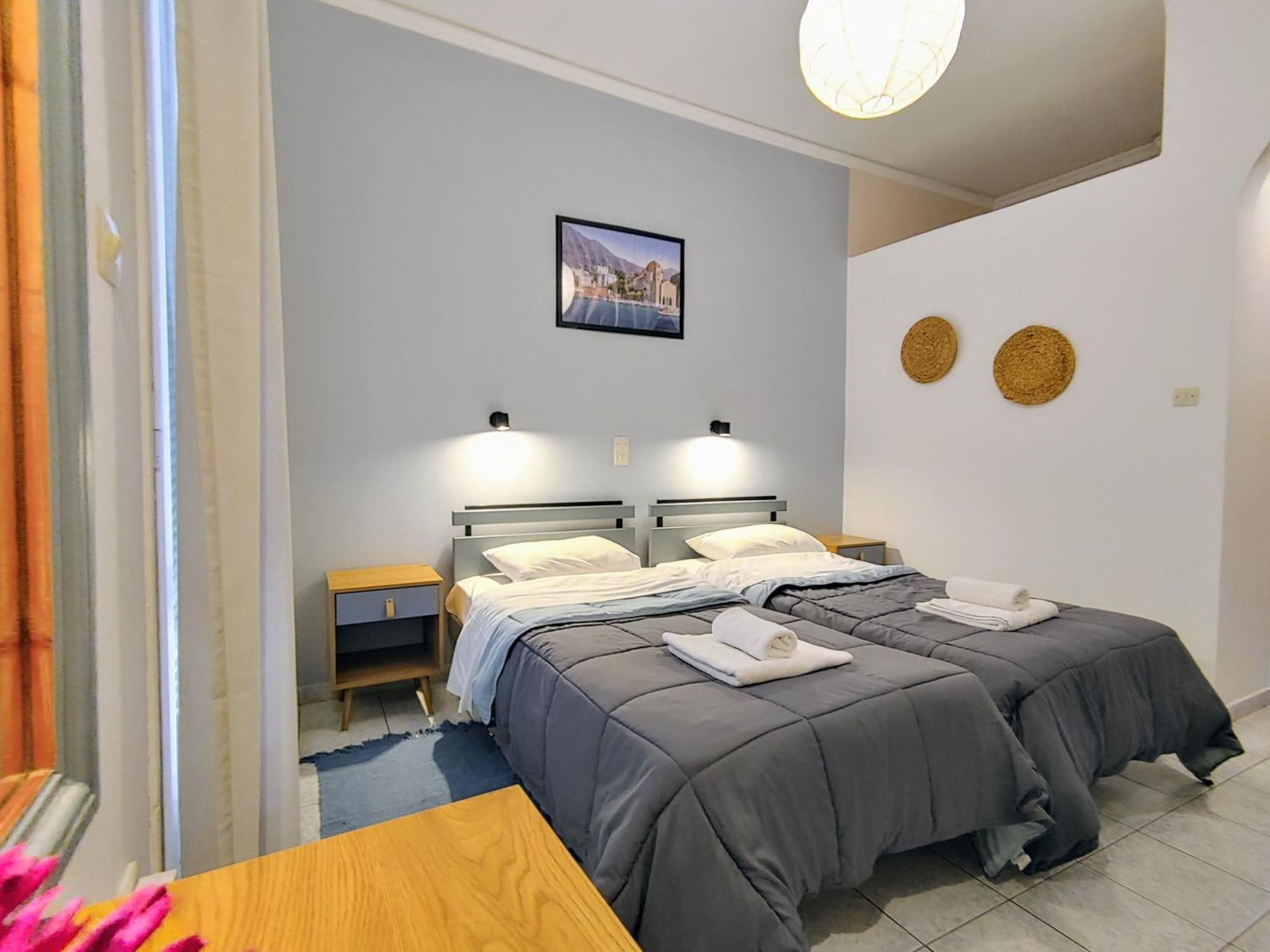 Hotel Aegina Bagian luar foto