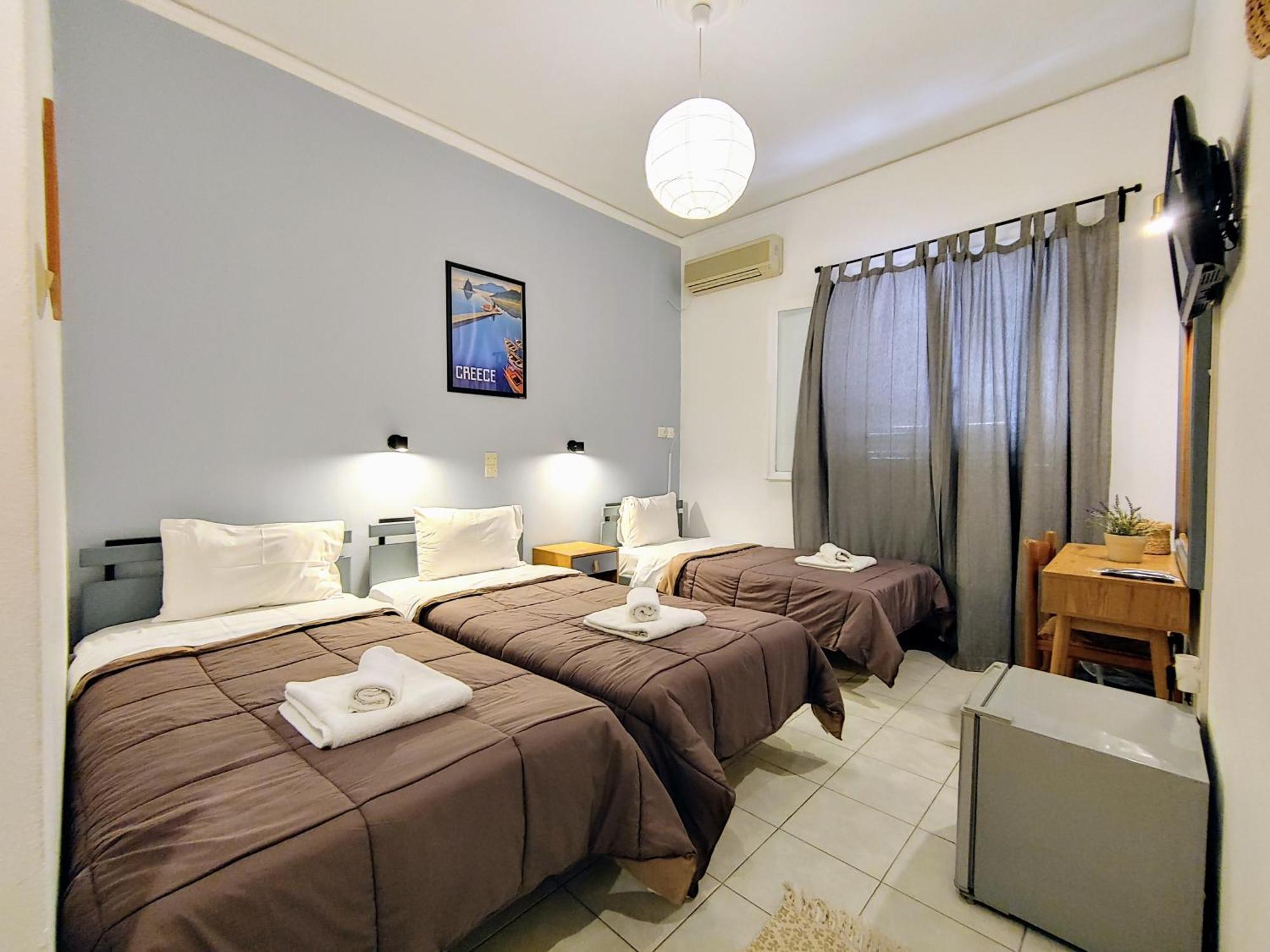 Hotel Aegina Bagian luar foto