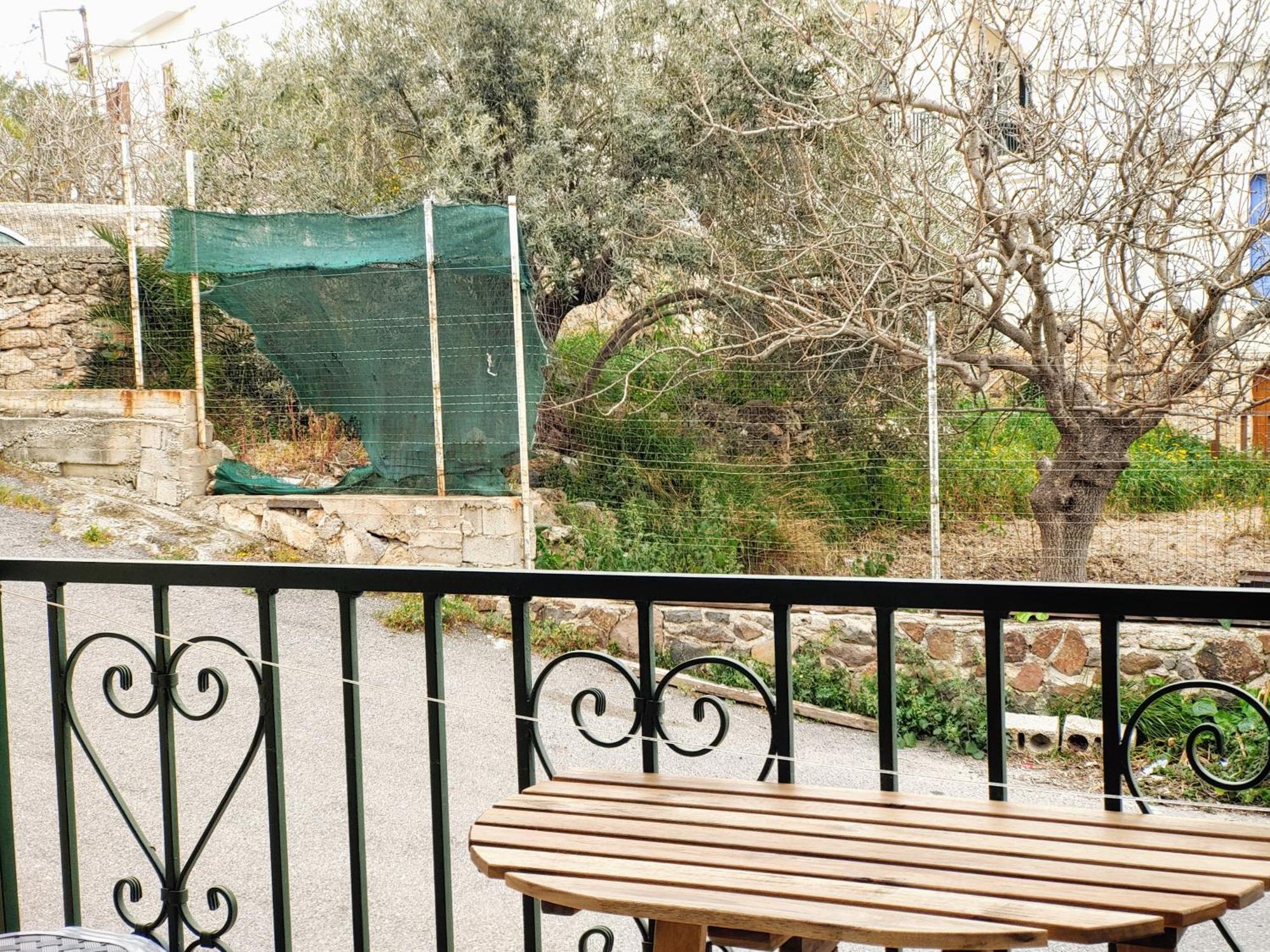 Hotel Aegina Bagian luar foto