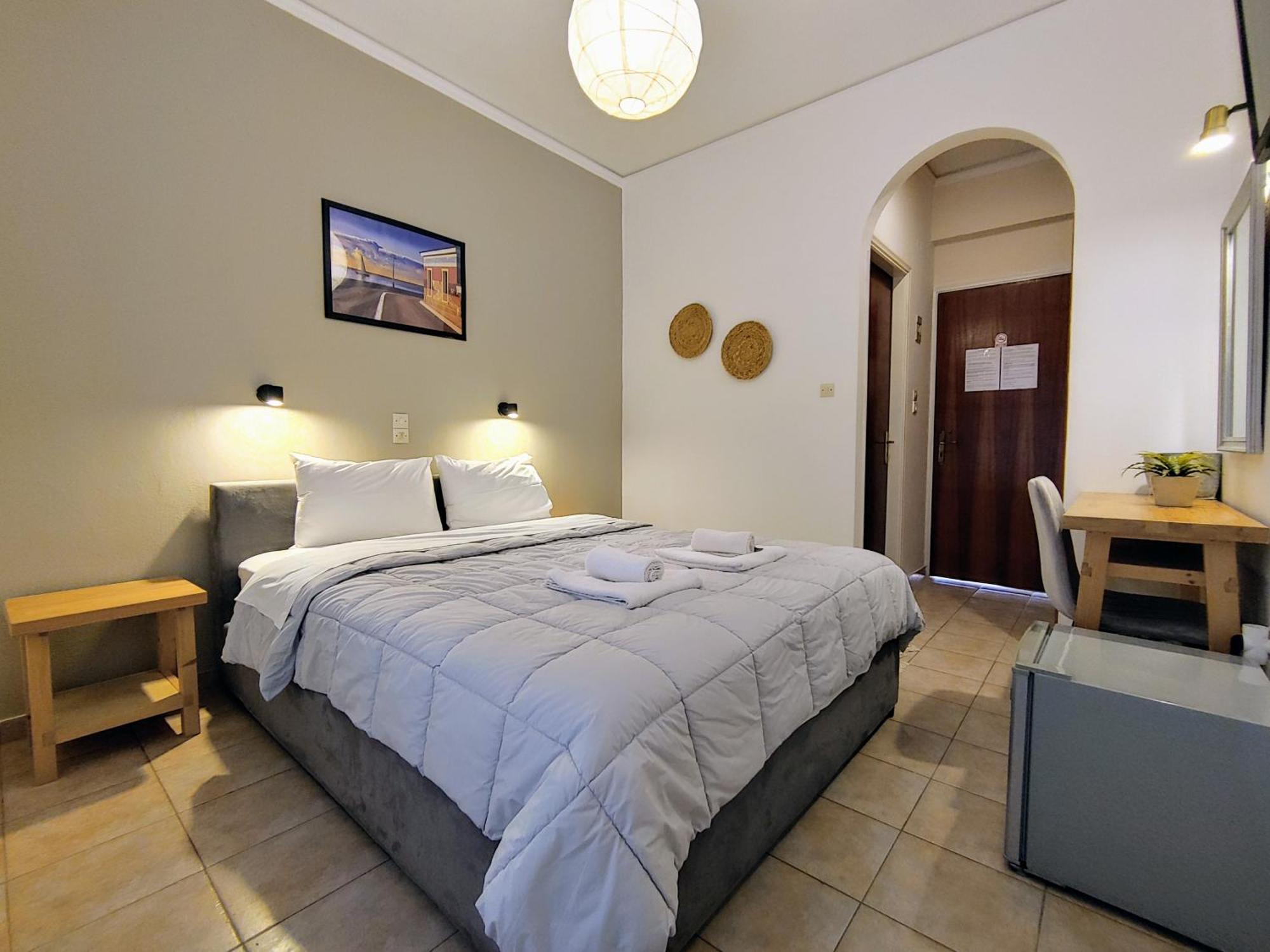 Hotel Aegina Bagian luar foto